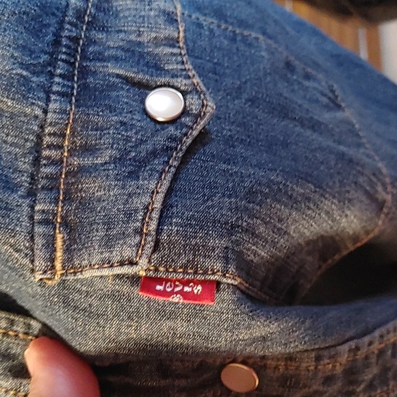 🇨🇦 Boy's Youth Levi's Pearl Snap Button Down Denim Shirt - Picture 4 of 9